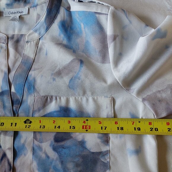 Calvin Klein Top Blue White Floral Button Up Roll Tab Sleeve Blouse, Size M - Picture 7 of 10